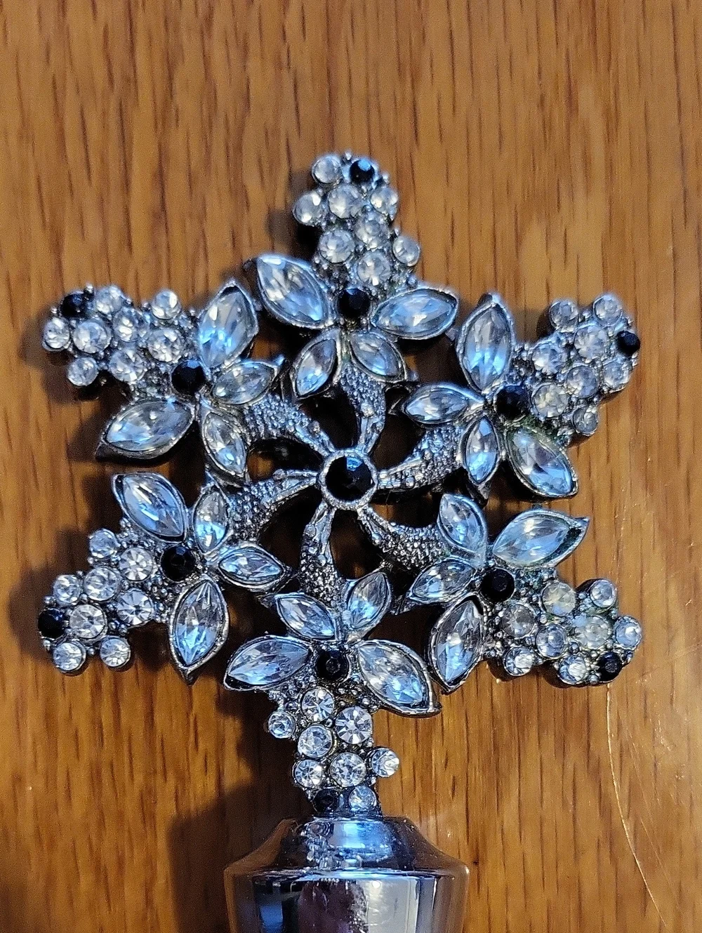 no brand silver tone